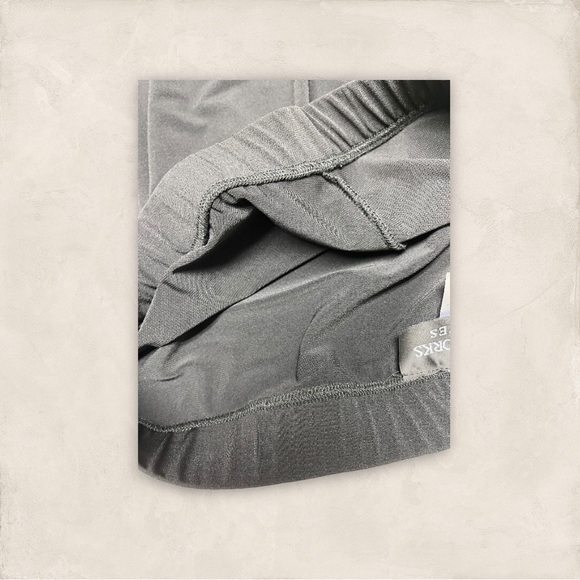 274 - NEW SOFTWORKS BLACK PETITE PULL ON PANTS STYLE 15212P38 - Picture 3 of 12